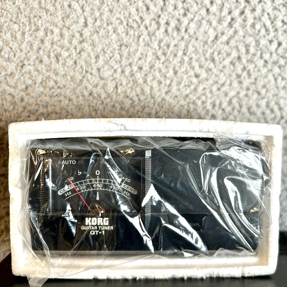 KORG GT-1 Guitar Tuner w/ Original Box